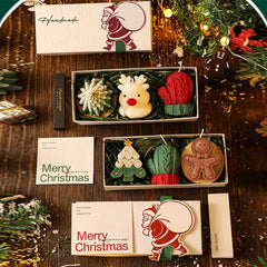 Christmas Scented Candle Gift Box – Gloves, Elk & Gingerbread Man
