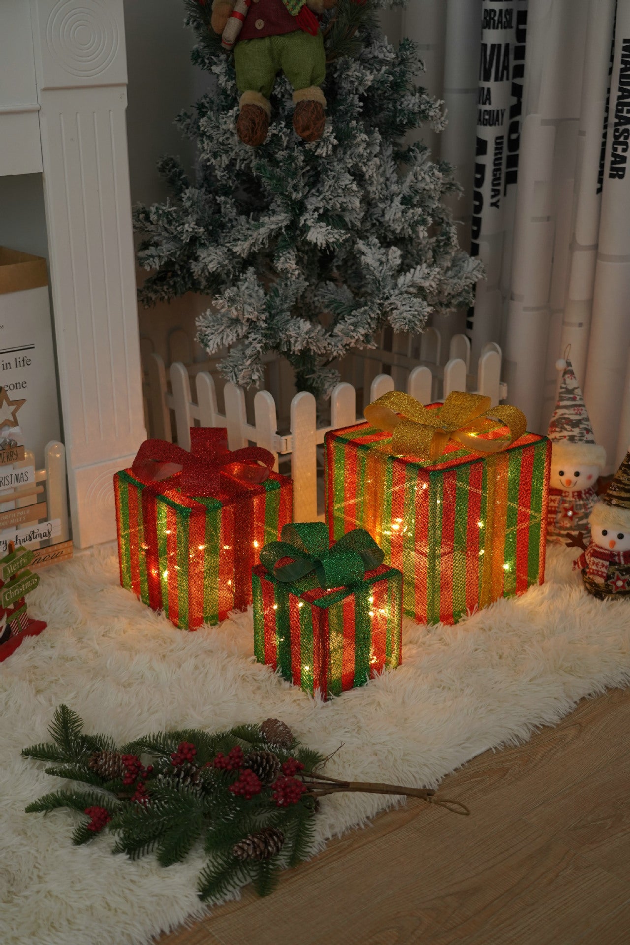 Lighted Christmas Gift Boxes – 3 PCS Decorative Set