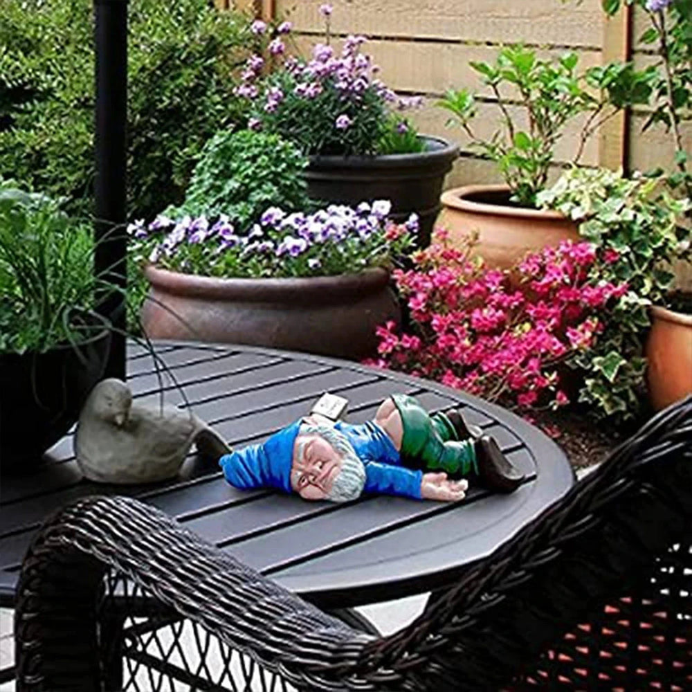 Drunk Garden Gnome Resin Sculpture for Outdoor Decoration - candletown.net