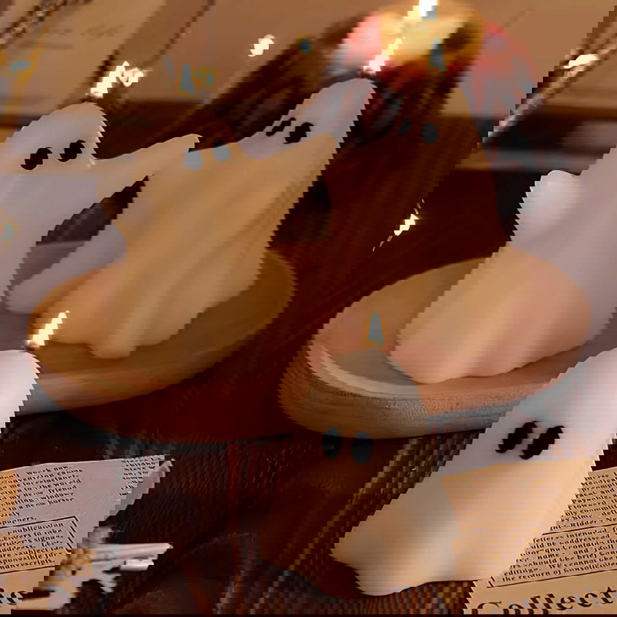 Handcrafted Halloween Ghost Scented Candle - Lavender Aroma Festive Decor - candletown.net