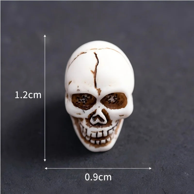Mini Halloween Figurines – Resin Ghosts, Skulls & Tombstones for Spooky Decor