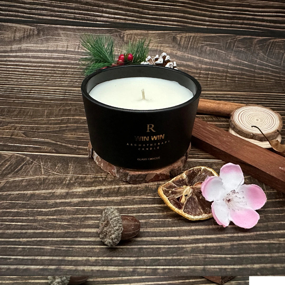Lavender / Rose Aromatherapy Candle in Black Jar – Decorative Gift Candle