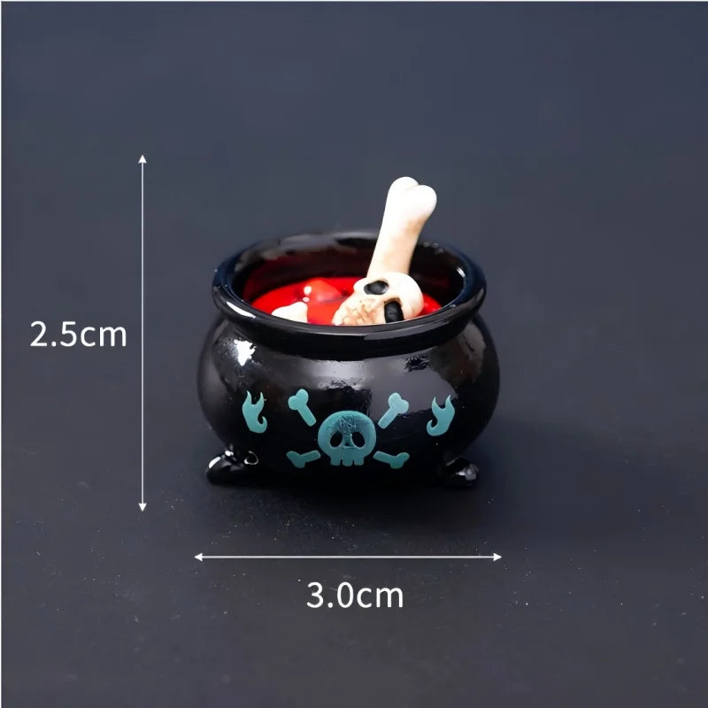 Mini Halloween Figurines – Resin Ghosts, Skulls & Tombstones for Spooky Decor