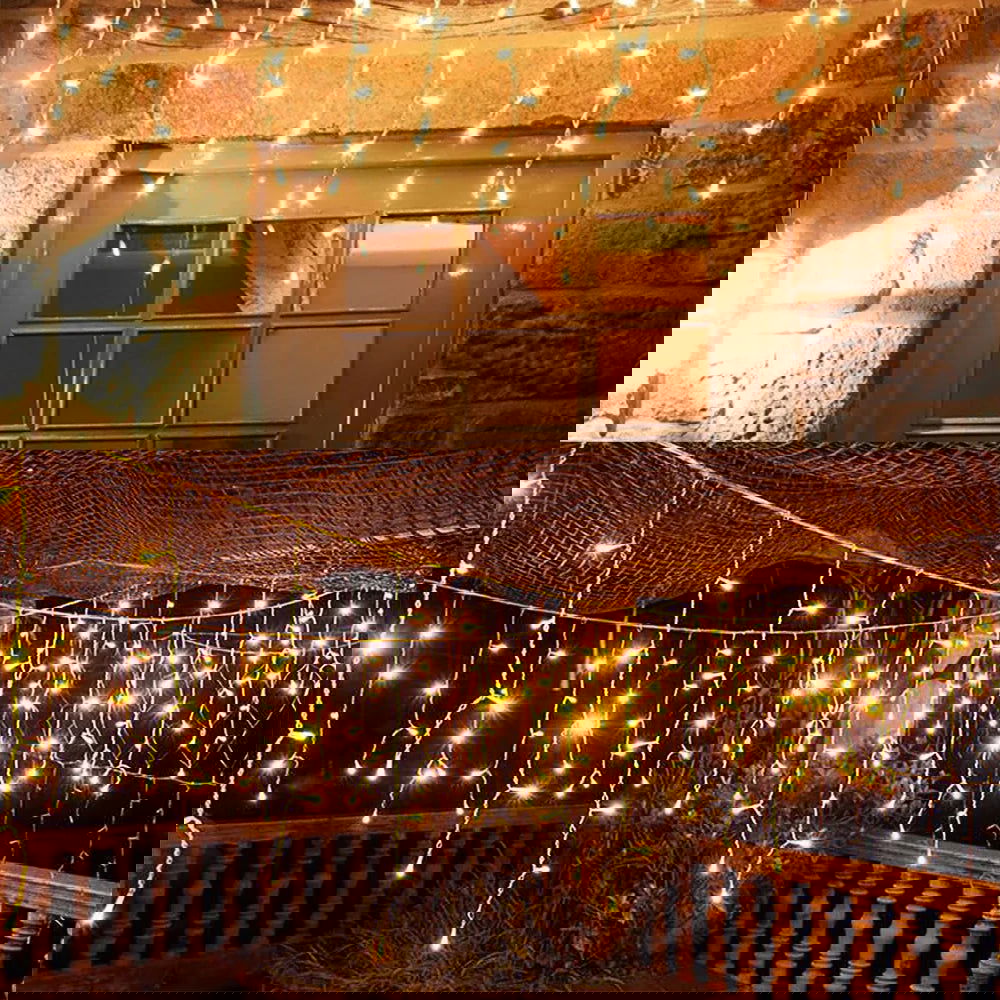 Solar Curtain Icicle Lights - Outdoor Fairy String Lights for Garden & Holiday Decor - candletown.net